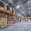 lampy-high-bay-w-hali-magazynowej-aranzacja